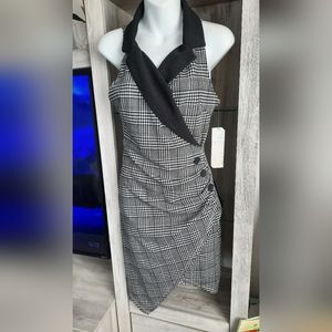 Almost-famous-houndstooth-above-knee dress  SZ M No Tags Any More